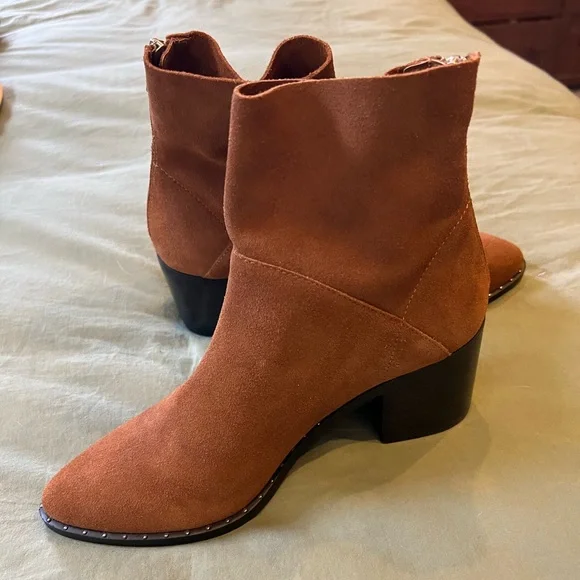 Nordstrom Treasure and Bond suede booties - Picture 3 of 4